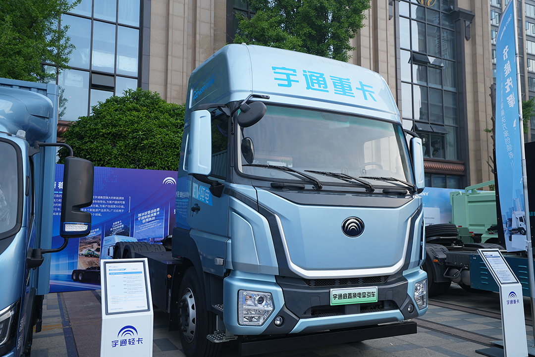 實(shí)力見證 | 宇通重卡現(xiàn)身蓉城，三獎(jiǎng)加冕實(shí)力引領(lǐng)