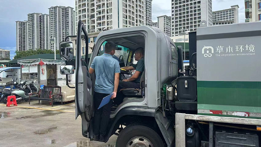 好產品+好服務=好口碑!宇通環衛樹立行業服務新標桿! 好產品+好服務=好口碑!宇通環衛樹立行業服務新標桿!