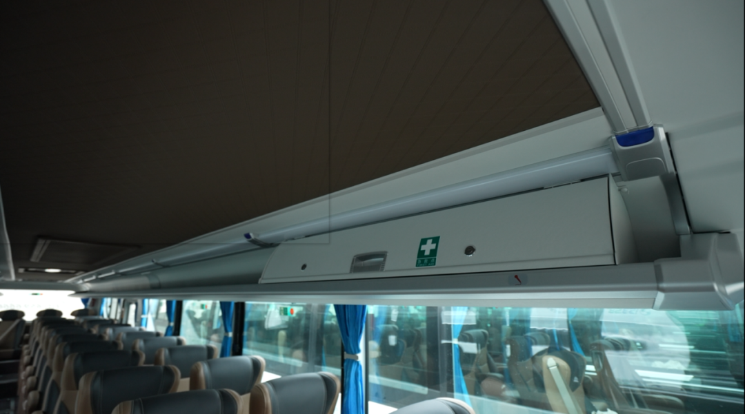 行業最大批量！宇通100輛高端旅游客車交付新疆