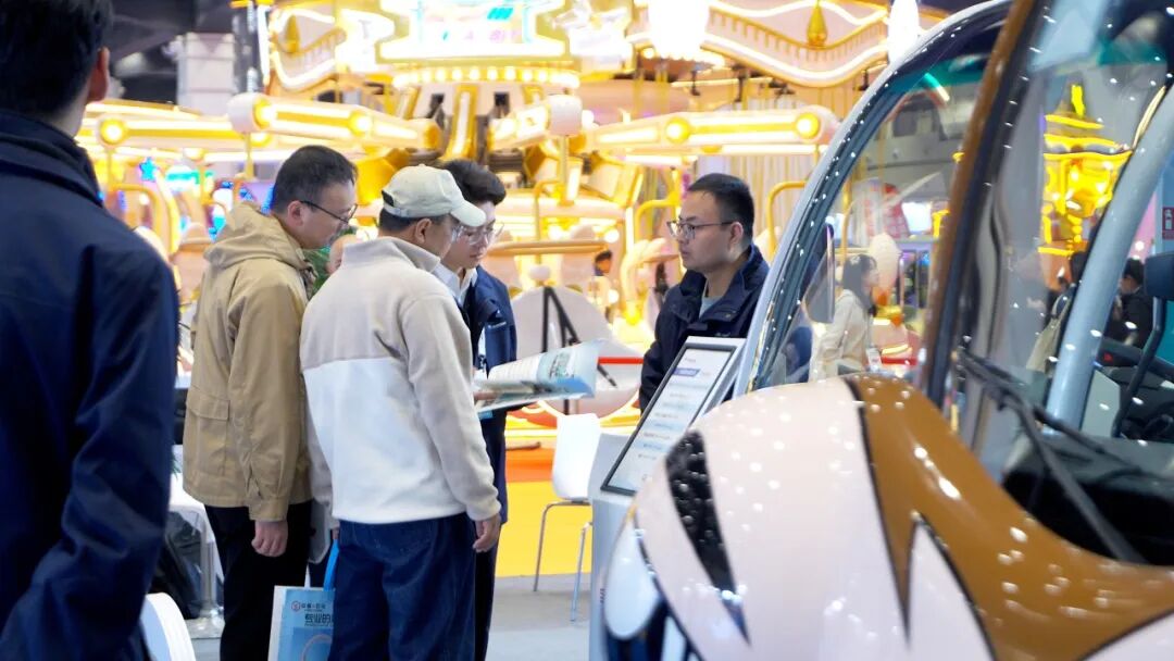 智趣出行，悅動(dòng)未來！宇通觀光車亮相2025中國（鄭州）旅游休閑娛樂產(chǎn)業(yè)博覽會(huì)