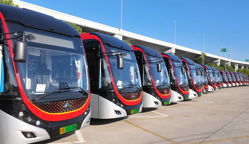 八屆全勤！車型煥新！宇通為進博會保駕護航 