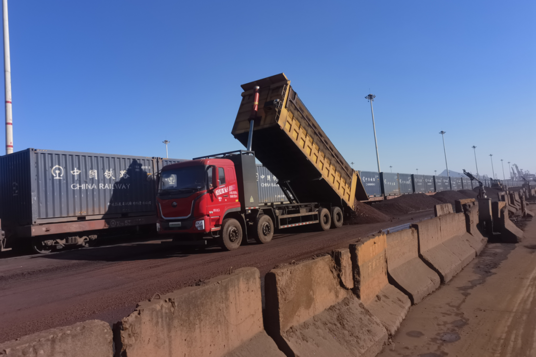 創(chuàng)富紀(jì)實錄丨可靠助力,在港口開啟盈運版“飛馳人生” 創(chuàng)富紀(jì)實錄丨可靠助力,在港口開啟盈運版“飛馳人生”