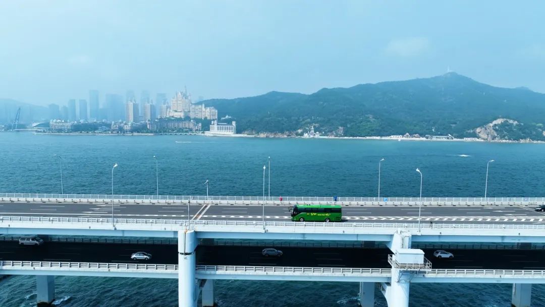 “國風”邂逅“海風”,宇通助力大連成信革新高端出行賽道 “國風”邂逅“海風”,宇通助力大連成信革新高端出行賽道